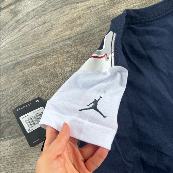 Brand New Jordan Boy’s 2-piece Set T-shirt and Shorts - Picture 6 of 7